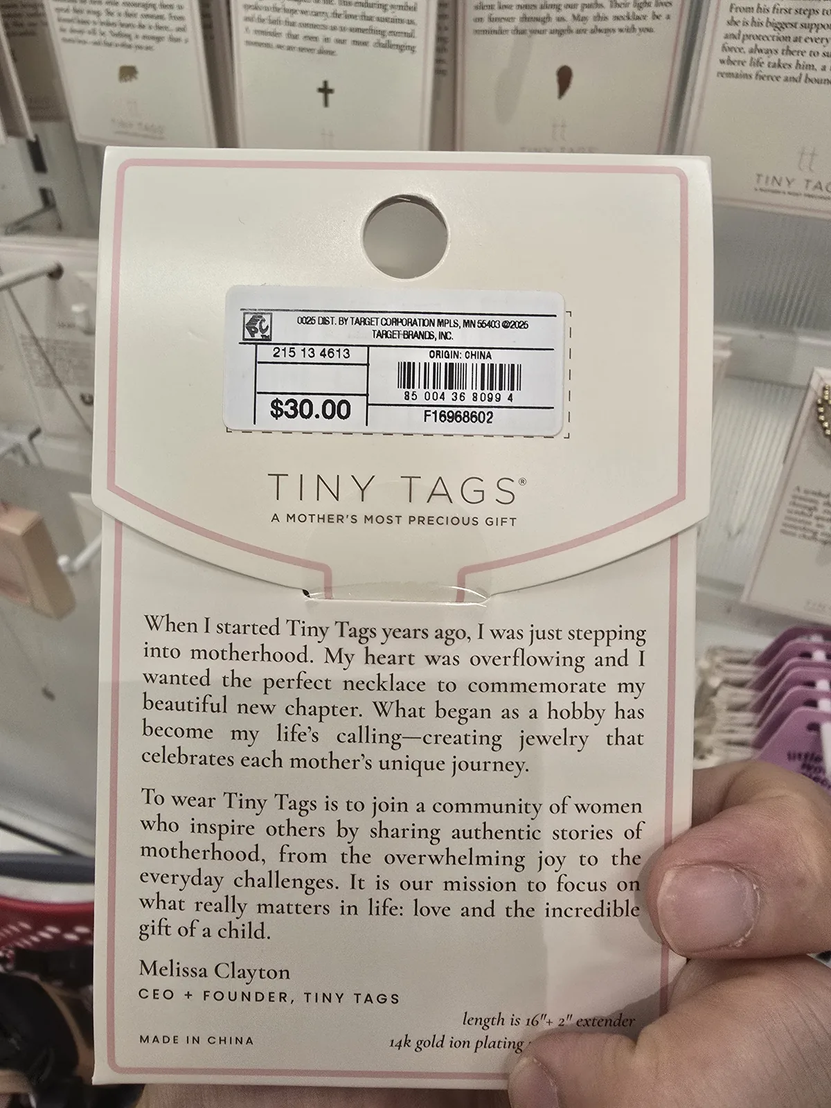 Tiny Tags Girl Mama 双环项链故事卡正面,两个交叠金环,一段母女之情文案
