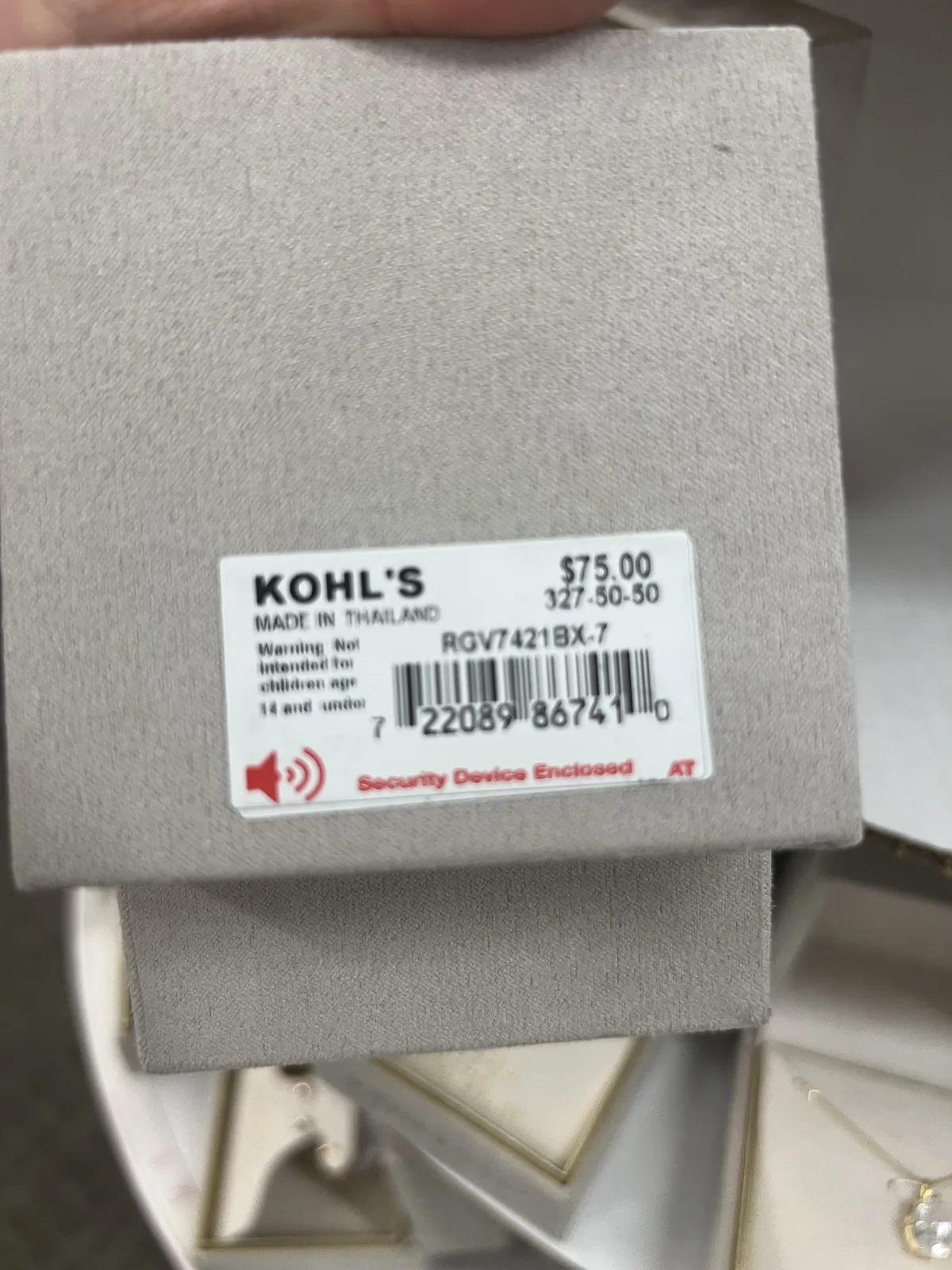 Kohl's Primrose 金包银锆石套装礼盒底价签:KOHL'S 75.00,MADE IN THAILAND